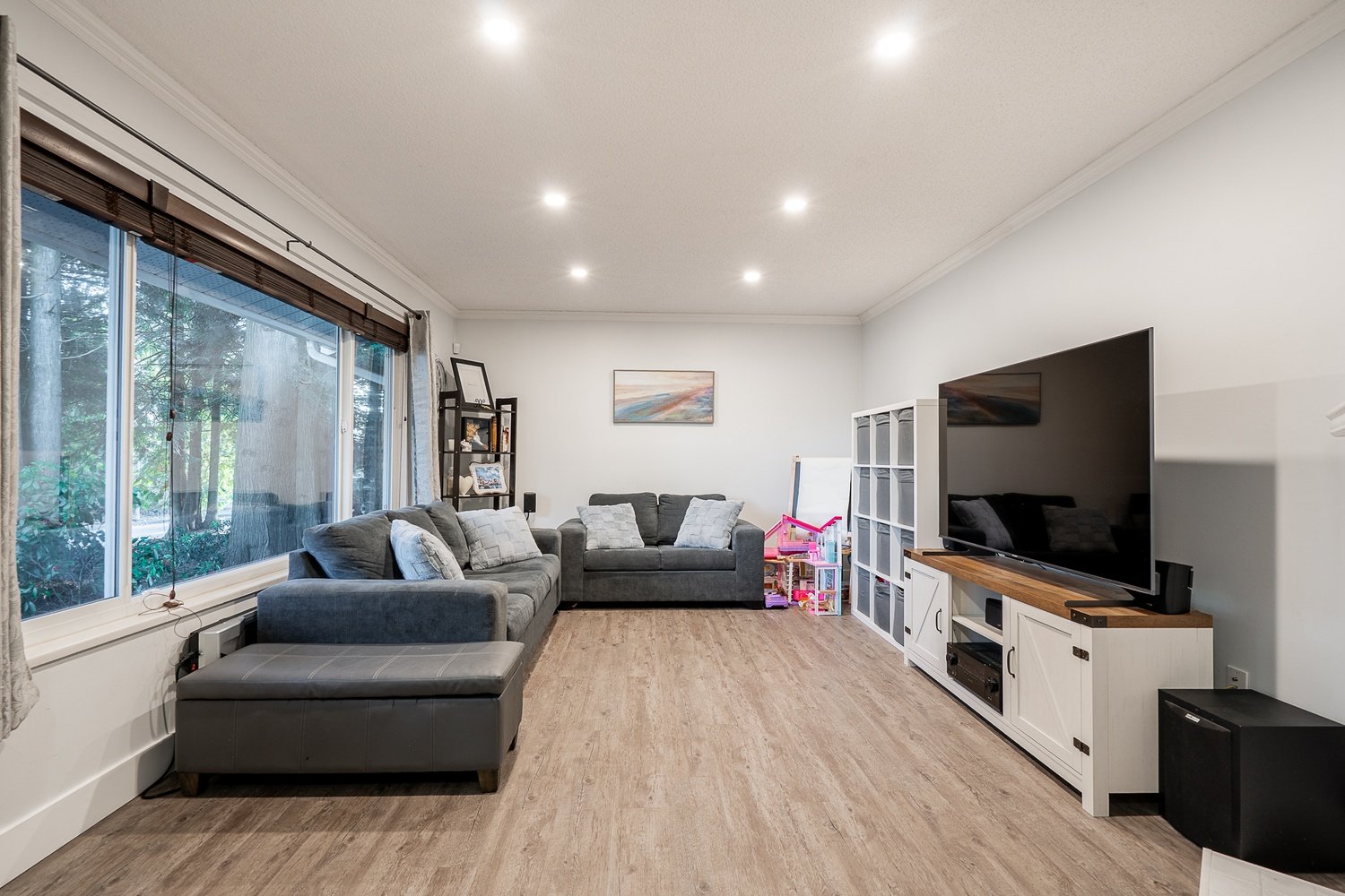 Living room with a park view Living room with a park view