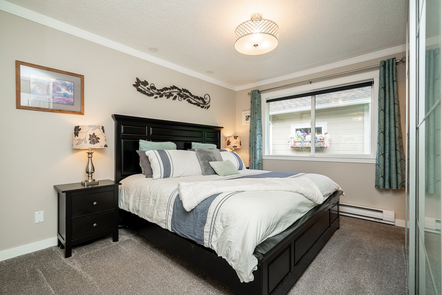 1674 Connaught Drive Primary Bedroom