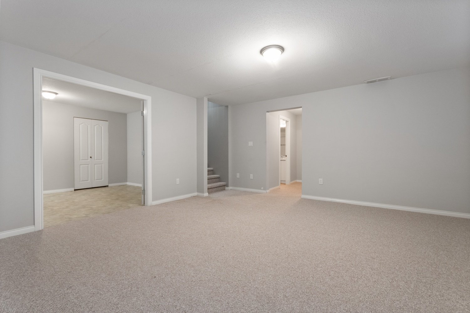 Large versatile recreatrion room Large versatile recreatrion room