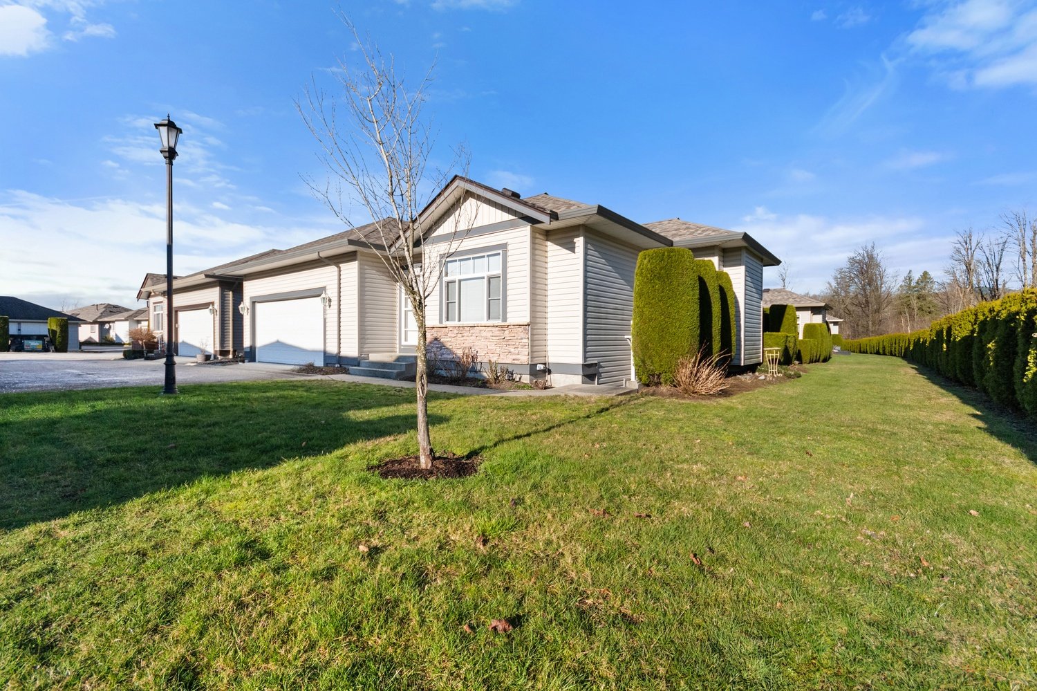 Unparalleled peace & green space Unparalleled peace & green space