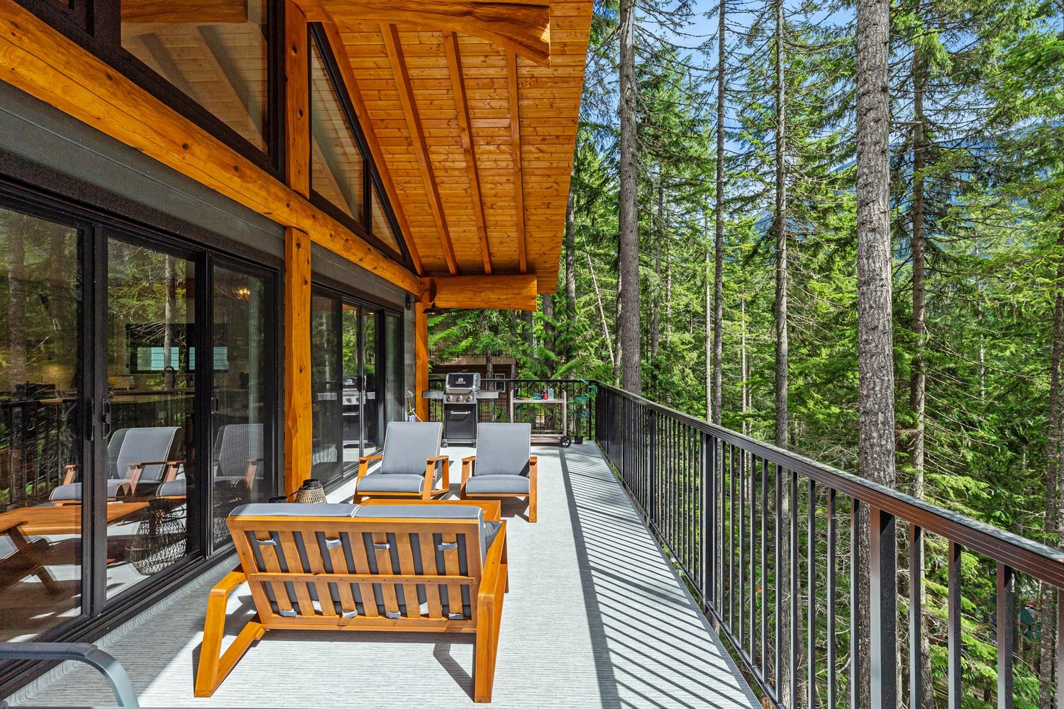 Year-Round Outdoor Living Year-Round Outdoor Living