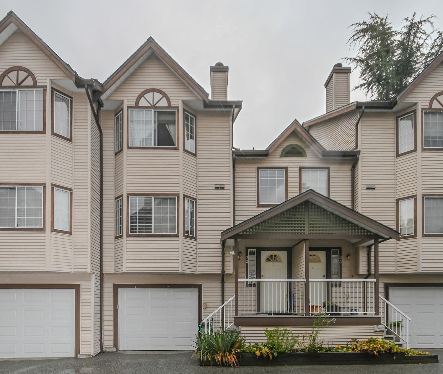 32 - 2352 Pitt River Road