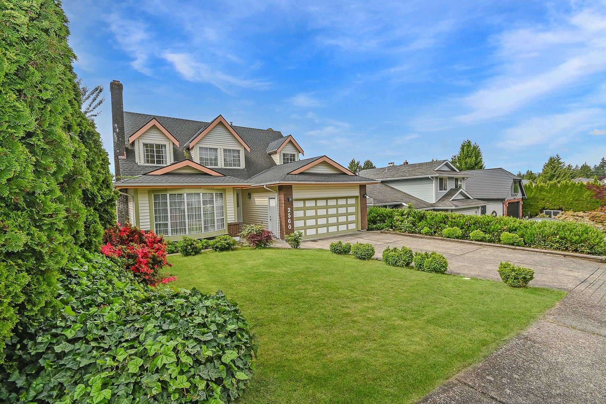 2560 Bleubell Avenue